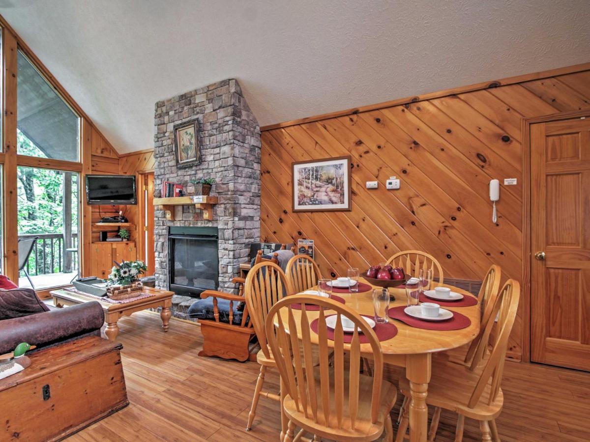 Idyllic Cabin With Hot Tub Less Than 2 Mi To Dollywood! Sevierville Eksteriør bilde