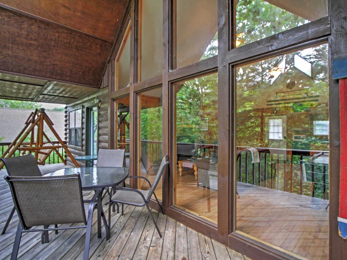Idyllic Cabin With Hot Tub Less Than 2 Mi To Dollywood! Sevierville Eksteriør bilde